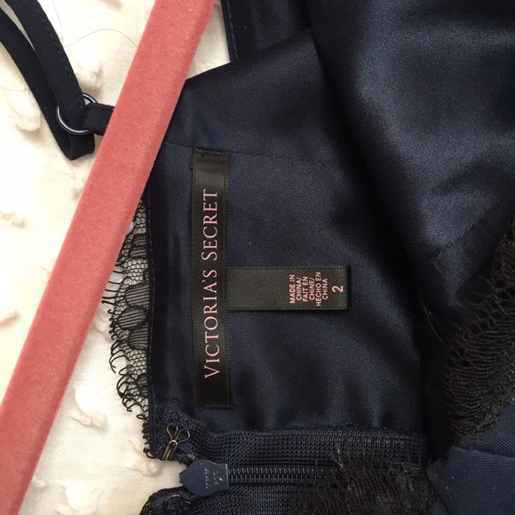 Victoria secret dress - Picture 3 of 3